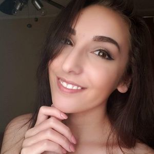 Meet your Posher, Ally